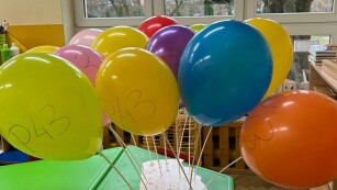 balony na stoliku